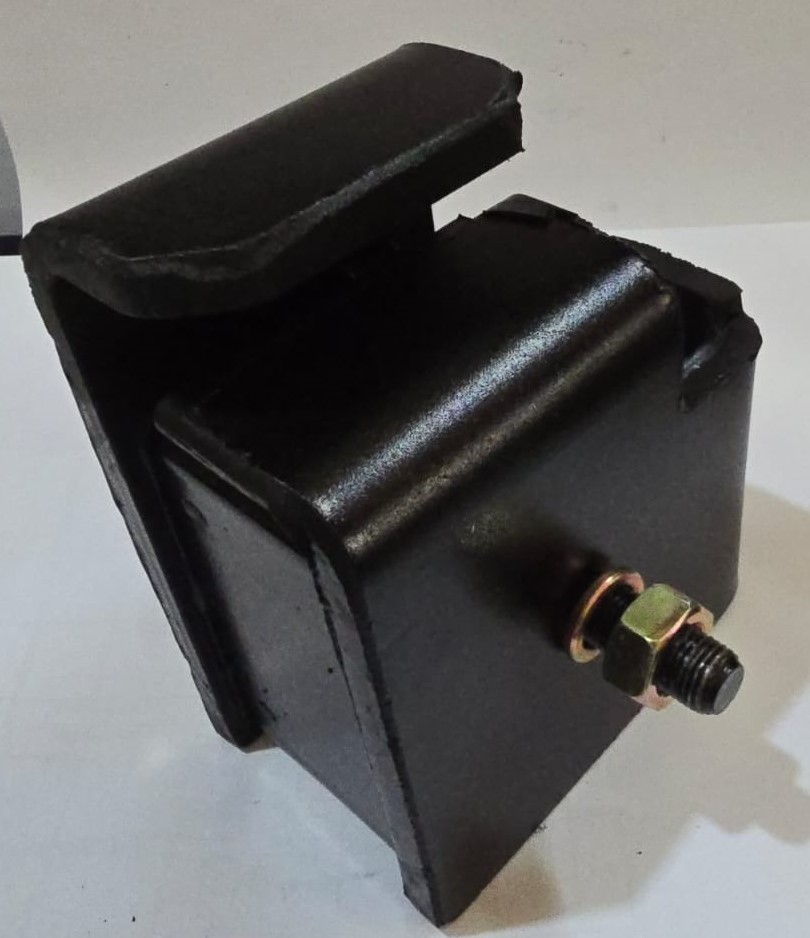 SOPORTE MOTOR HINO 500 LH